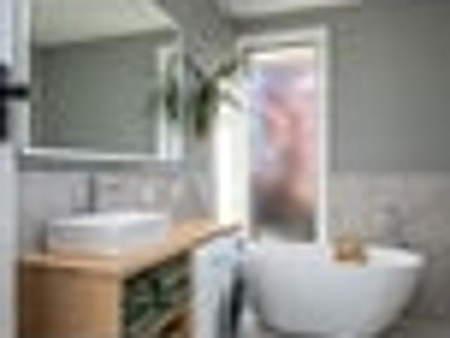 House for sale in Otakou