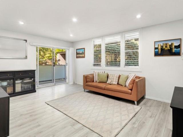 Apartment for sale in Rose Bay, Tasmania