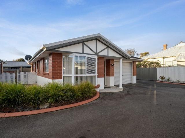 Apartment for sale in Ulverstone, Tasmania