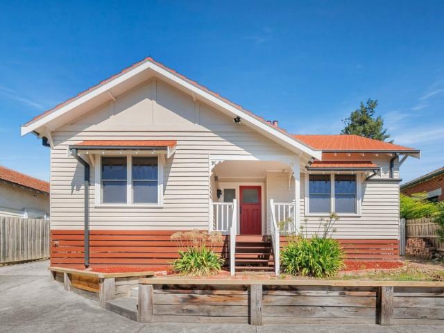 House for rent in Mont Albert