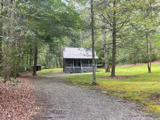 House for sale in Hayesville