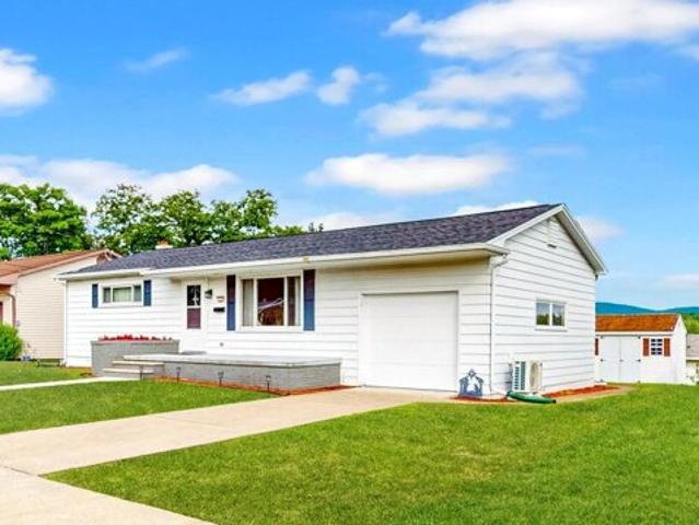 House for sale in Taylor