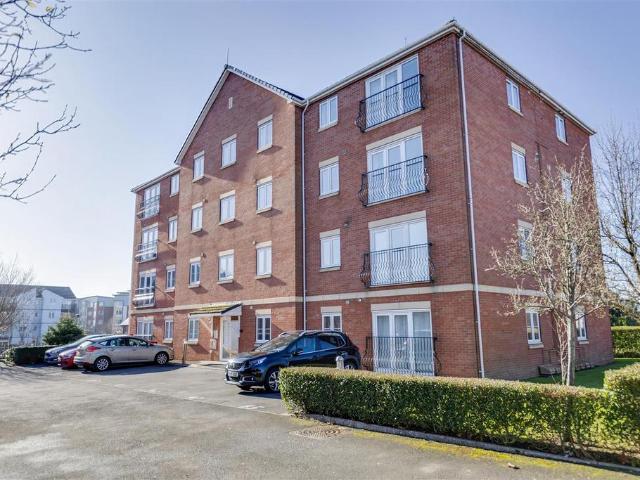 Apartment for rent in Falcon Lodge, Wales