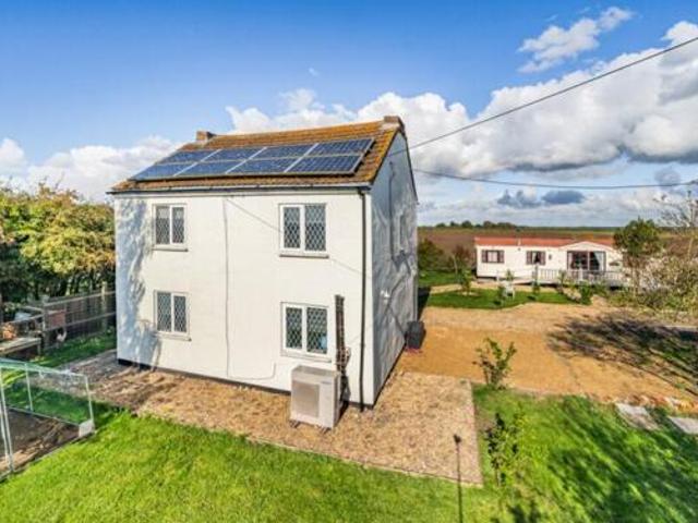 House for sale in Brayford, Lincolnshire