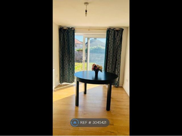 House for rent in London Borough of Hounslow, Greater London