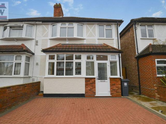 House for rent in London Borough of Hounslow, Greater London