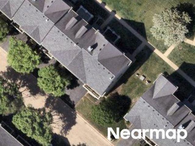 Condo for sale in Elgin Condo for sale in Elgin