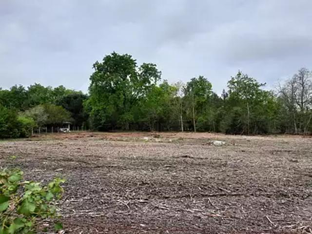 Terrain vente à France métropolitaine, Tauriac