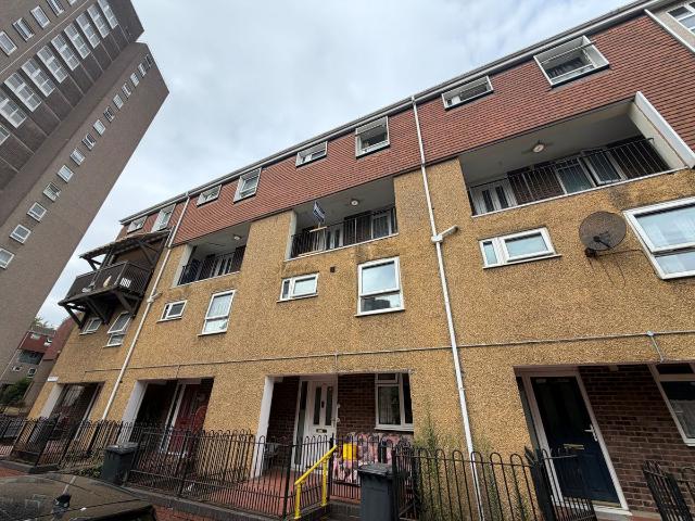House for rent in Highfields, Old Wharf
