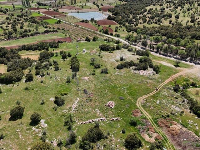 Yukarıboğaz, Tavas içerisinde satılık Arsa