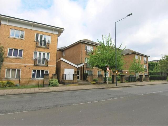 Apartment for rent in Preston, Greater London