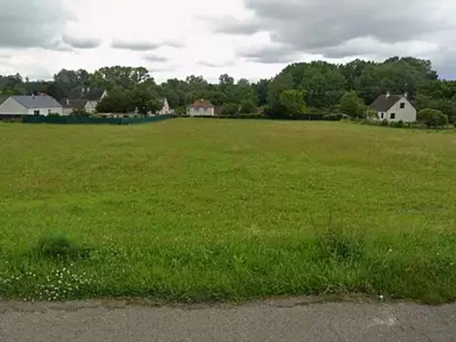 Terrain vente à Orléans, Tavers