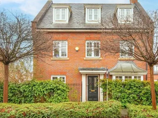 House for rent in Mill Hill, Greater London