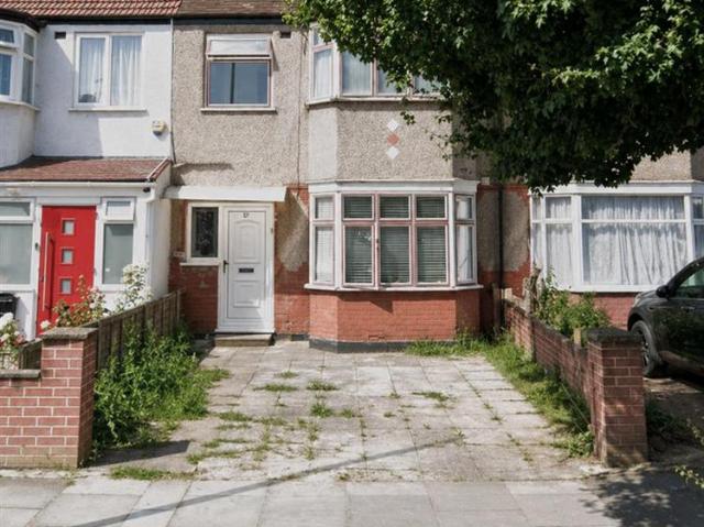 House for rent in London Borough of Ealing, Perivale
