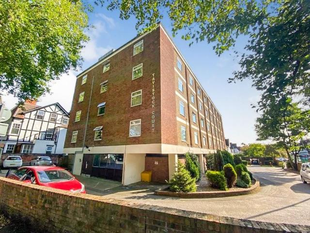 Studio for rent in Haddon, East Midlands