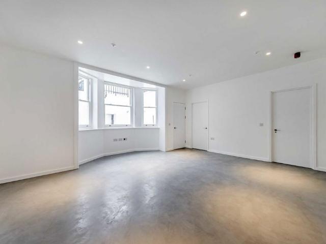 Apartment for rent in Maida Hill, Greater London