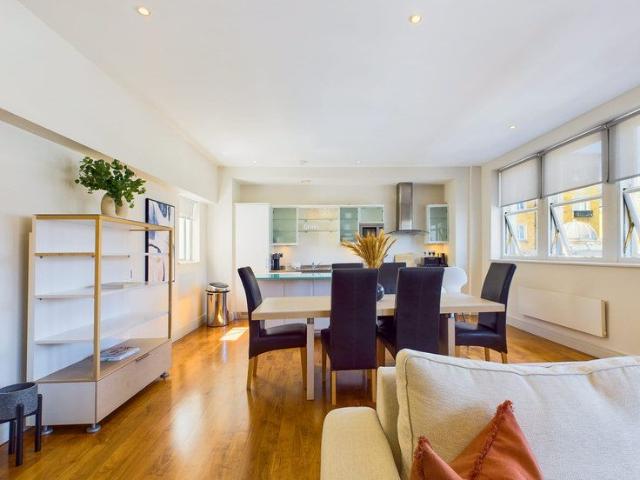 Apartment for rent in Holborn, Cat Hill