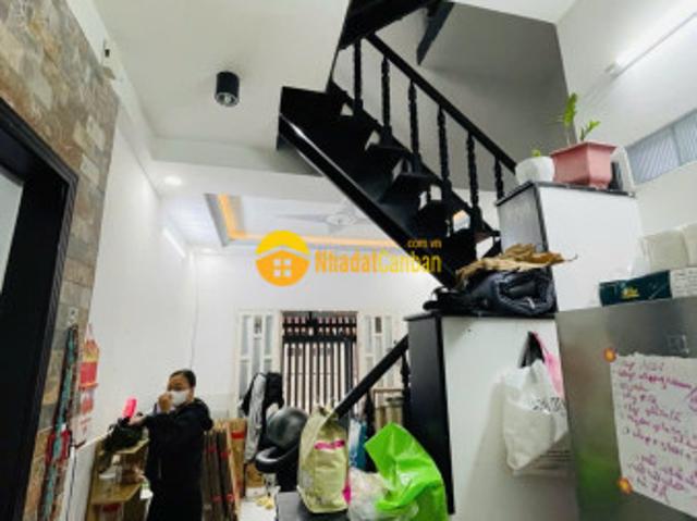 Nhà mặt phố bán