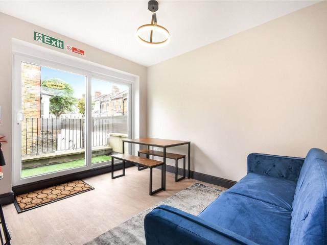 Studio for rent in Clapham Junction, Greater London