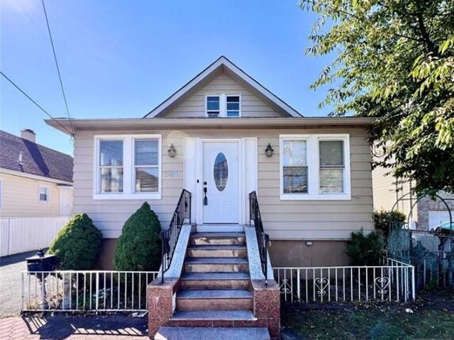 House for sale in South Hackensack, New Jersey