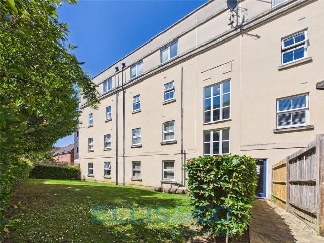 Apartment for rent in Brook Street, Bourne Vale