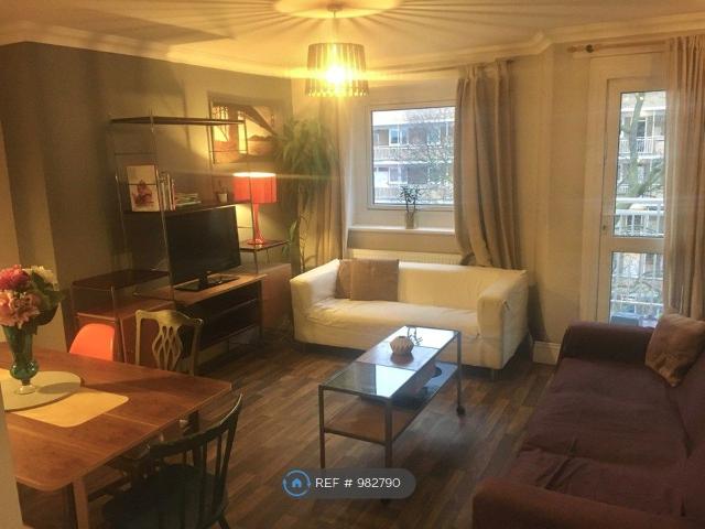 House for rent in St Martins Estate, Greater London