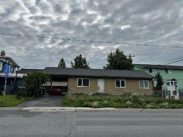 House for sale in Alaska