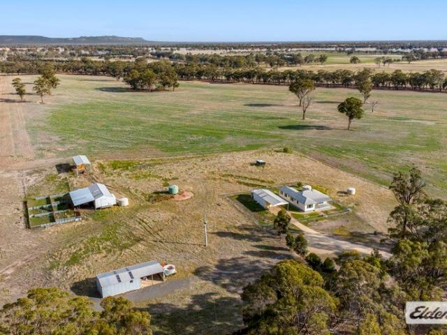 Cottage for sale in Victoria