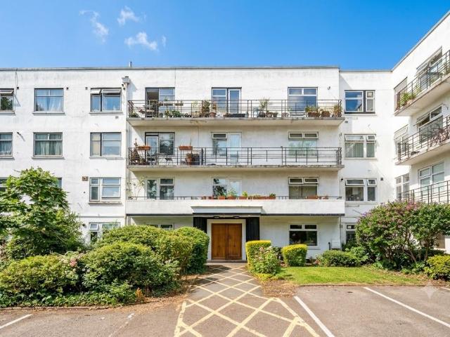 Apartment for rent in London Borough of Lewisham, Forest Hill