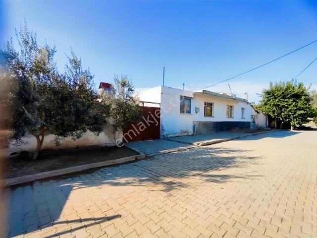 Taytan, Salihli içerisinde satılık Villa