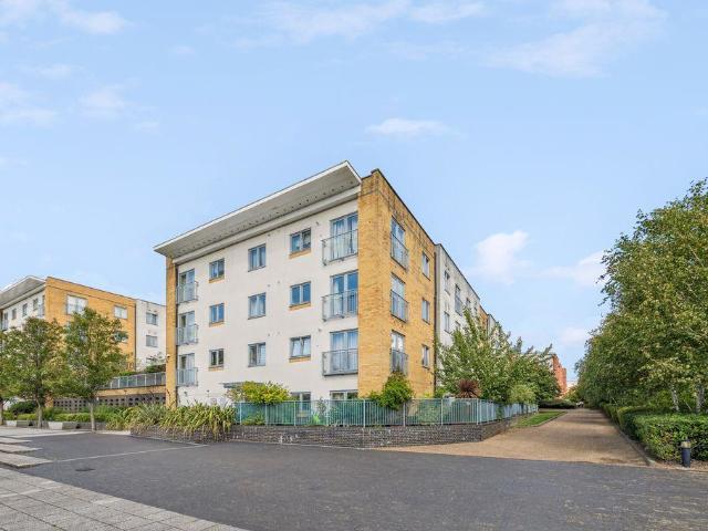 Apartment for rent in Grand Union Village, Greater London