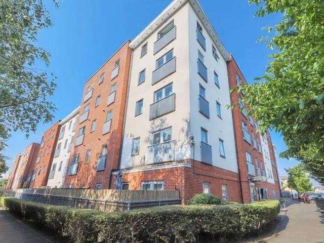 Apartment for rent in London Borough of Ealing, Greater London