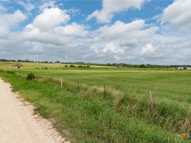 Land for sale in Shiner, Texas