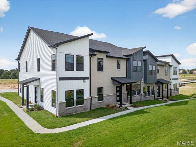 Townhouse for sale in Saint Peters, Missouri