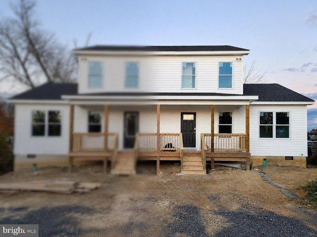 Townhouse for sale in Falling Waters, West Virginia