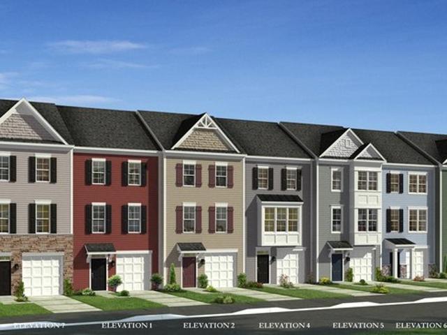 Townhouse for sale in Virginia