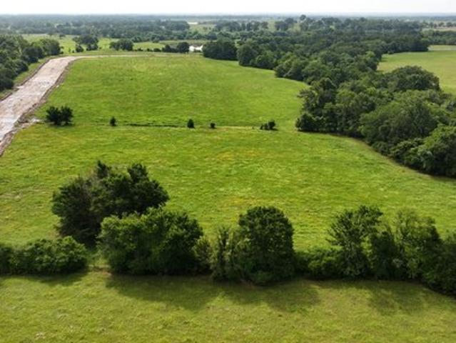 Land for sale in Midway, Texas