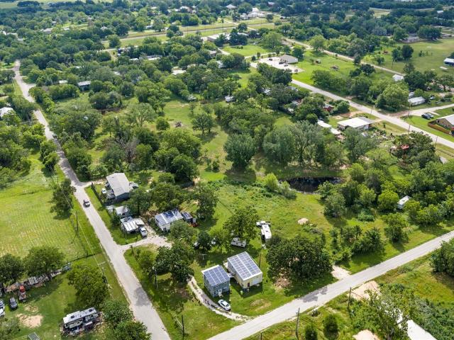 Property for rent in Mc Dade, Texas