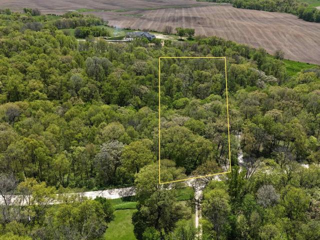 Land for sale in Linn, Iowa