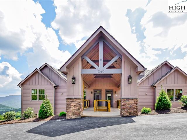 Condo for sale in Avery, North Carolina