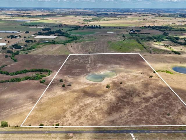 Land for sale in Shiner, Texas
