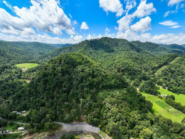 Land for sale in Elk Mills, East Tennessee