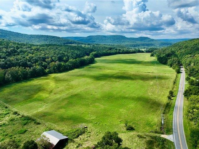 Farm for sale in Ark