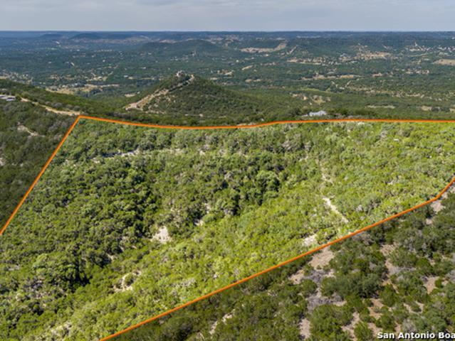 Land for sale in Pipe Creek, Texas