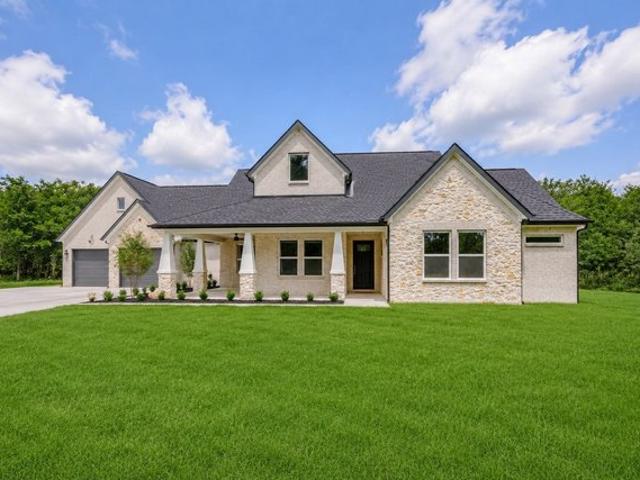 House for sale in Brashear, Texas