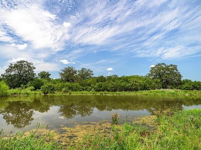 Land for sale in Flatonia, Texas