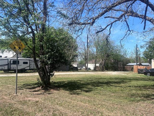 Land for sale in Smithville, Texas