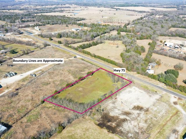 Land for sale in Fairfield, Texas