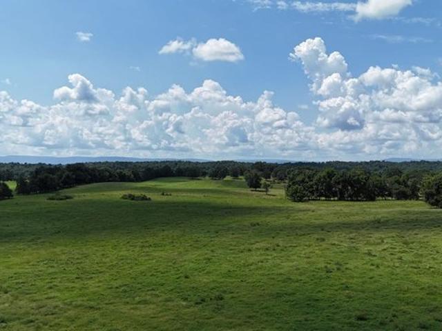 Farm for sale in Ark
