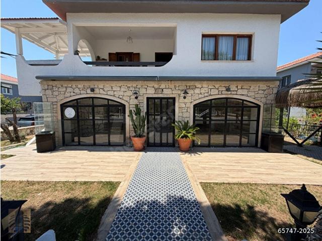 Çeşme, İzmir içerisinde satılık mülk